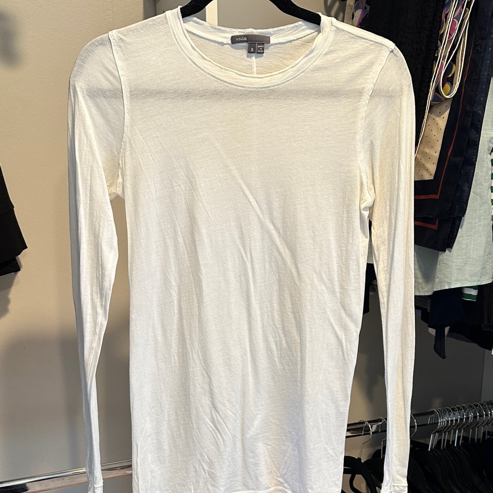 VINCE Cream Long Sleeve Tee